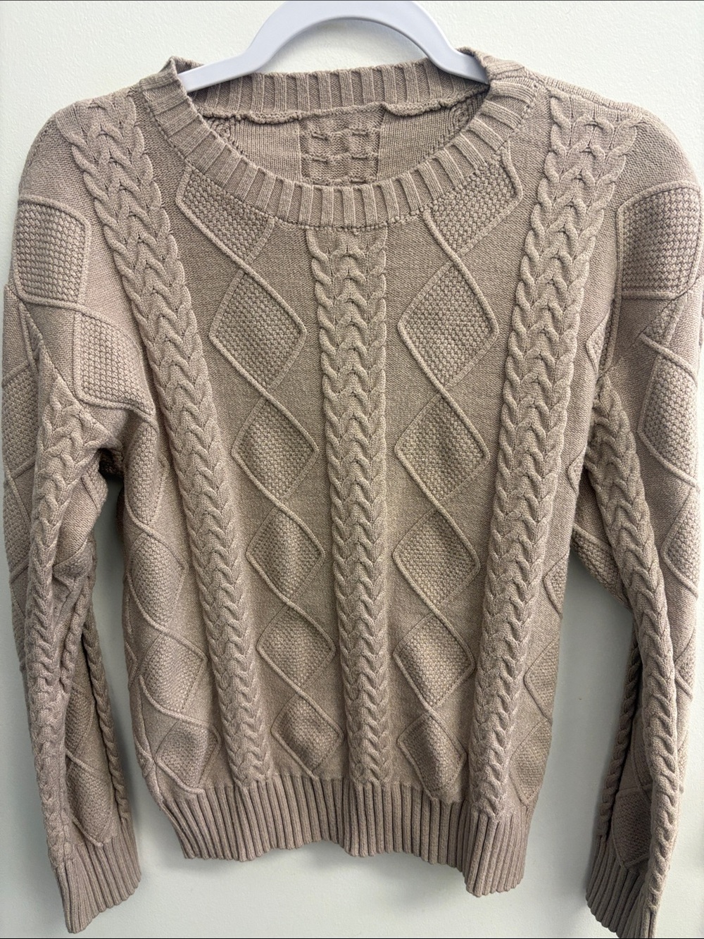 Classic Cable Knit Crewneck Sweater - Beige